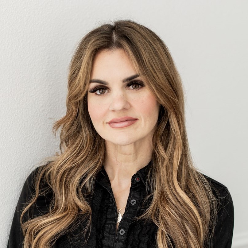 Maggie Craig Headshot